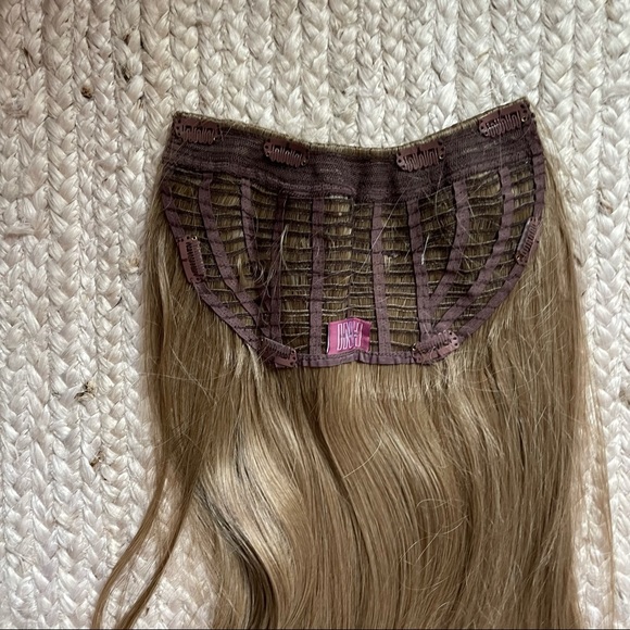 Insert Name Here INH U clip in extension - Picture 4 of 4